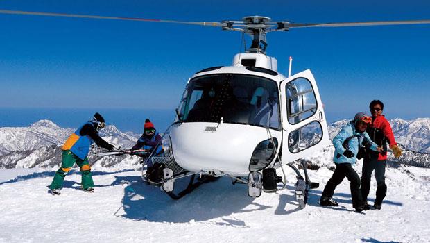 直升機滑雪
