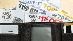 看完就去整理錢包！塞滿發票和集點卡，沒地方放「錢」當然留不住財