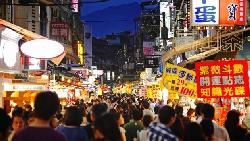 陸客縮減衝擊觀光，旅行業號召萬人遊行》台灣觀光如何救？國際度假村主席一句話突破盲點