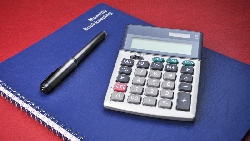 44歲才開始「記帳」，45歲就退休！前外商老總：知道自己需要多少錢過活，退休就容易了