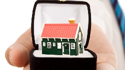 儘管房價高、薪水低，但台灣的房子，真的「又吃又喝」也住得起！