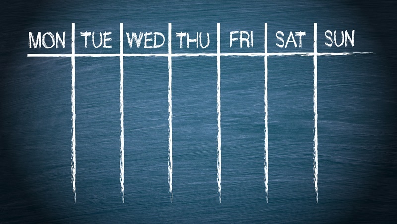 與客戶約好"Before Thursday"交件，究竟是指最慢週三還是週四要給？