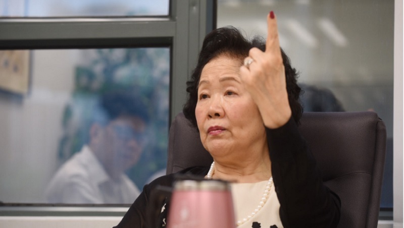 「香港鐵娘子」專訪》陳方安生沉重感嘆：回歸20年，香港商人個個低下頭，為既得利益， 說中國喜歡的話！