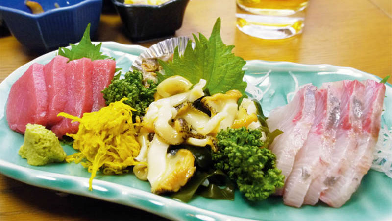 吃綜合生魚片，該先吃白身魚、貝類...還是赤身魚？12個日本居酒屋不主動說的秘密