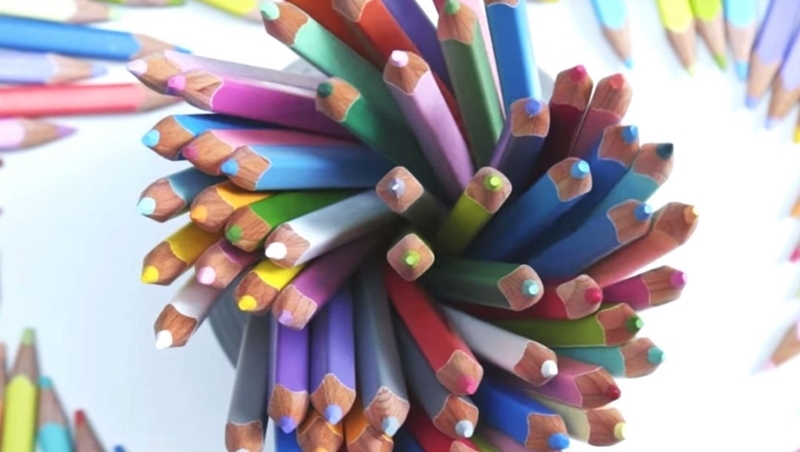 日本這套要價1.9萬台幣的彩色鉛筆，為什麼仍然秒殺？不只賣你商品還賣你「期待」