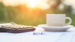 從替代役開始埋首準備，考上5年就想辭職...從一個公務員的「咖啡夢」，看台灣公職困境