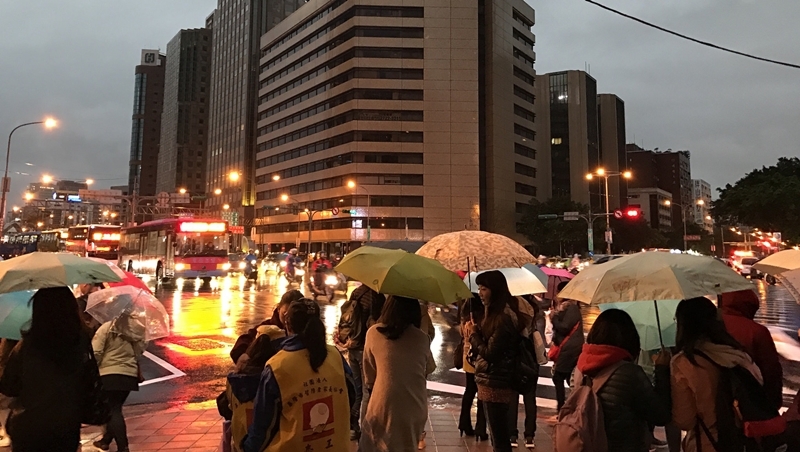 周末全台急凍下探8度！今晚寒流才正式報到，一路冷到這一天