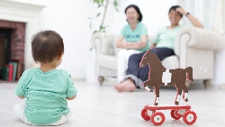 爸媽健康幸福的活著，才是給孩子最大的禮物！為什麼現金在手比傳家的房屋更重要