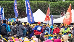 月退俸可能被取消...年金改革給台灣人的一堂課：靠政府會倒，如何拯救自己的「理財智商」