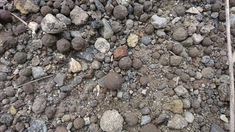 登山道旁沙塵,其實重金屬超標、含戴奧辛...最耐毒的台灣人!直擊南台灣「有毒廢棄物」亂象