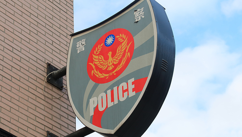 台灣警察平均壽命僅62.5歲...血汗員警的心聲：我們不需要加班40小時換一個嘉獎！