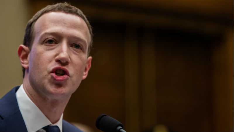 有鬼?脸书股价暴跌近19% 传财报前内部抛售4