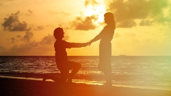 先生想買新上市的電玩、太太想存錢買房...婚姻夠難了，為何還要找一個價值觀差很大的伴侶？