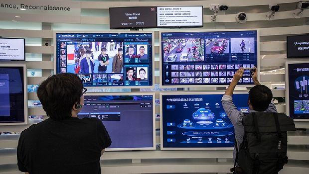 川普出手狙擊華為，嚴重性比中興案更升級！用鏡頭一窺威脅美國的中國科技帝國