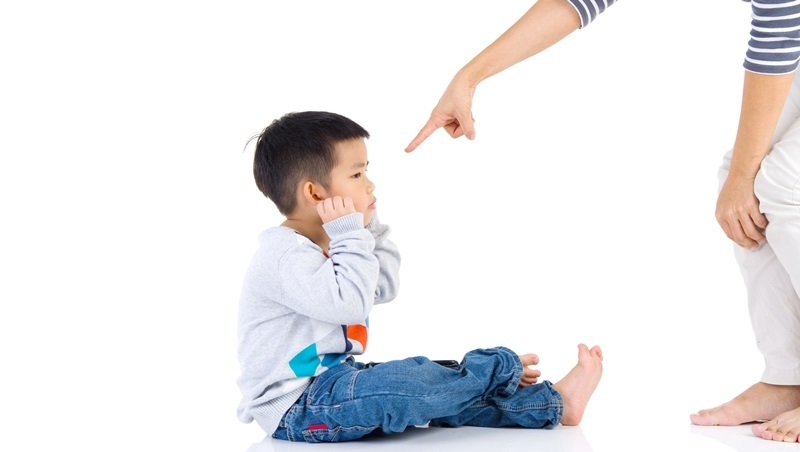 講都講不聽！為什麼孩子總要跟我作對？教養專家王宏哲：面對明知故犯孩子的4種溝通技巧