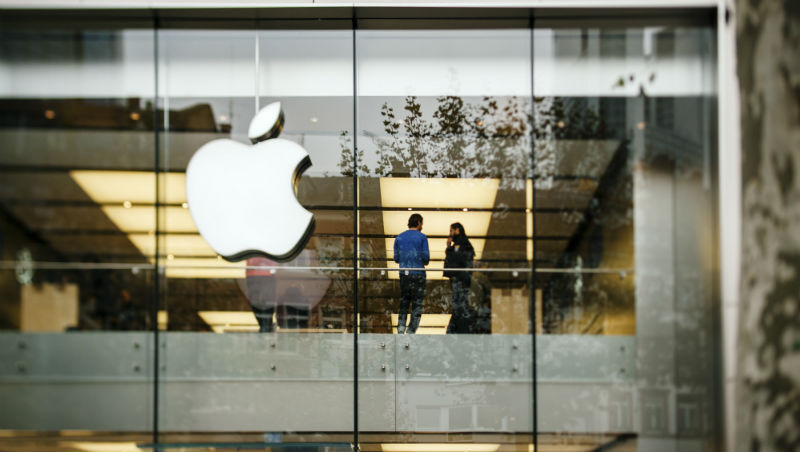 蘋果高層爆離職潮又裁員，卻貼近好萊塢...「後iPhone時代」的蘋果，在玩什麼把戲？