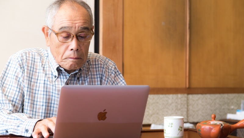 活著不想麻煩人，死後不想成包袱！日本掀「生前整理」潮流，70歲爺奶用App月賺萬元