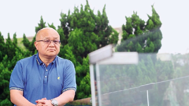 全球車飾大王秦榮華：減負債、要抱團、別亂跑