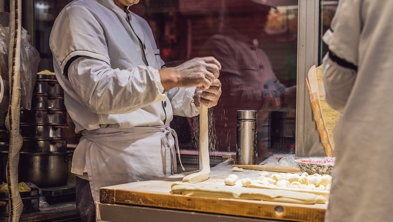 餐旅科系7成畢業生「學非所用」，卻有5成上班族想入行…台灣技職教育「產學落差」哪裡來？