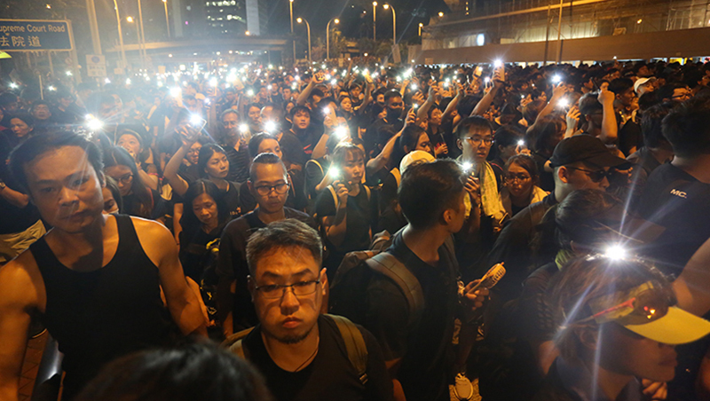 香港太陽花》七一遊行夜闖立法會！香港97回歸後，6次大規模群眾抗爭總整理