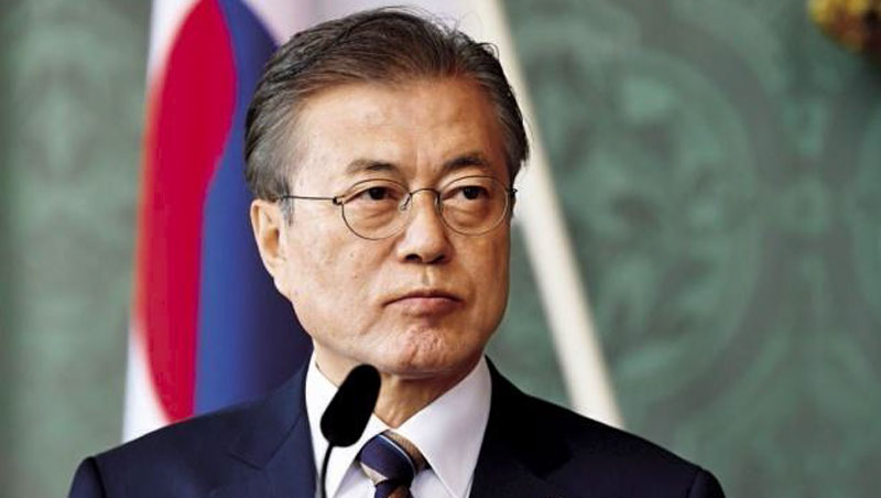 國內經濟不振、民調低迷，韓國總統文在寅反而靠對日本強硬，才稍微拉抬民調數據。