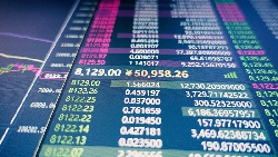 美股暴跌、香港反送中餘波震盪.....此時投資別再進場？股市大戶的5點分析