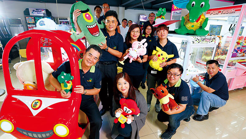 被罰7千萬、兩度創業失敗…他靠「夾娃娃機」翻身營收10億台灣街機王